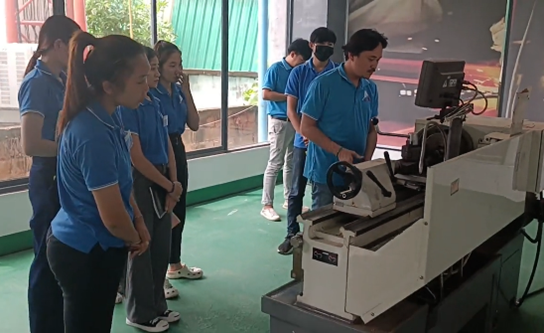 機械加工実習室